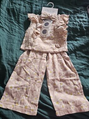 NEW Catherine Malandrino 4 Piece Set Top, Pants, Headband Cotton And Sunglasses